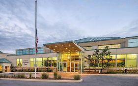 Ramada By Wyndham State College Hotel & Conference Center